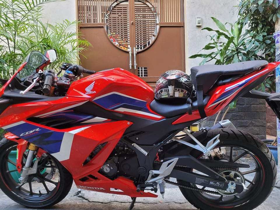 Yên phụ cbr150