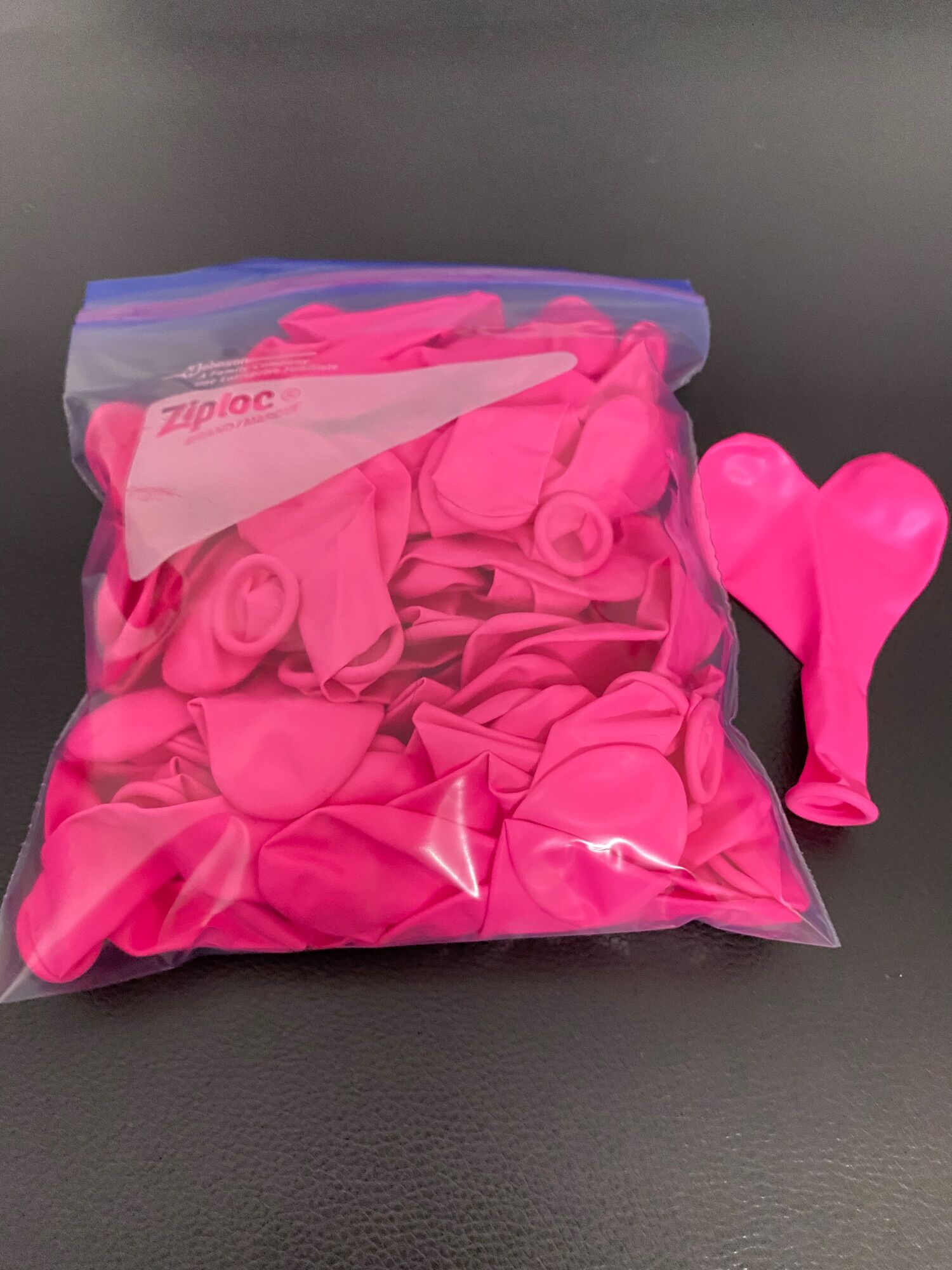 Set 50 bong bóng trái tim màu hồng