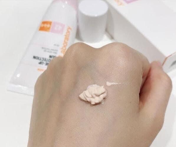 Kem chống nắng 𝐂𝐍𝐏 𝐓𝐨𝐧𝐞-𝐔𝐩 𝐏𝐫𝐨𝐭𝐞𝐜𝐭𝐢𝐨𝐧 𝐒𝐮𝐧 𝟒𝟐+++