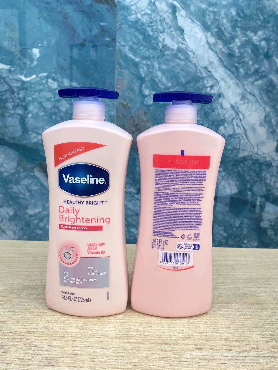 Sữa dưỡng thể VASELINE 725ml Mỹ