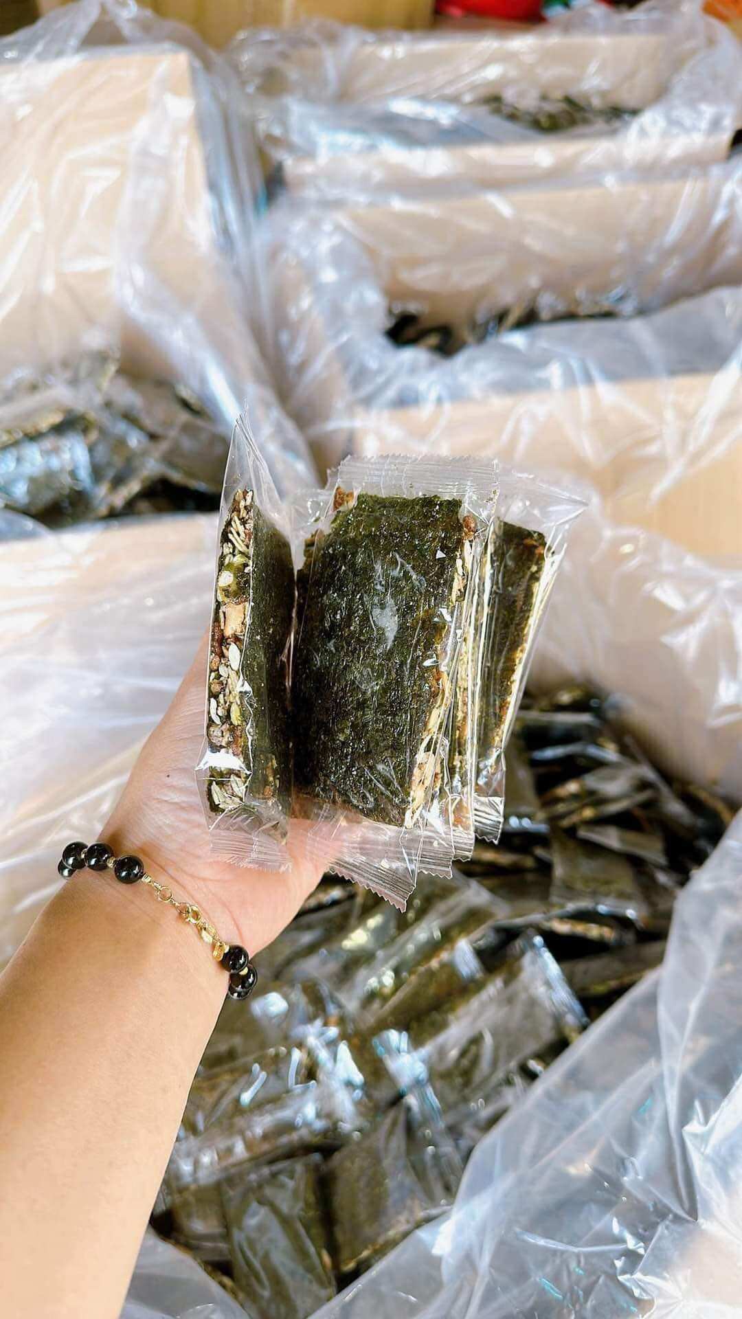 RONG BIỂN KẸP HẠT MIX GẠO LỨT (TÚI 500G)