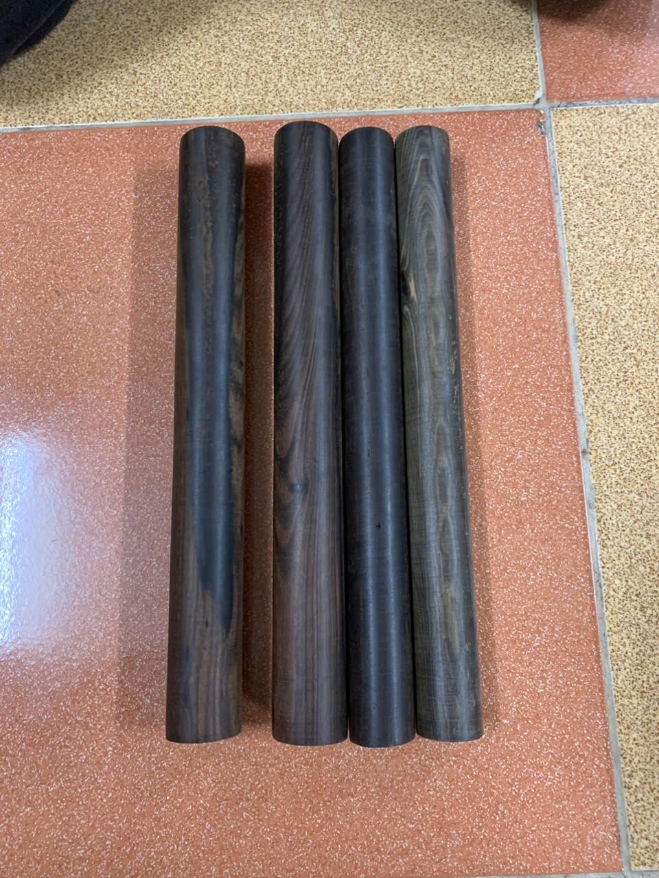  Phôi gỗ mun dài 40cm phi tròn 3.4cm làm dùi trống cán gậy bi a hàng đẹp 