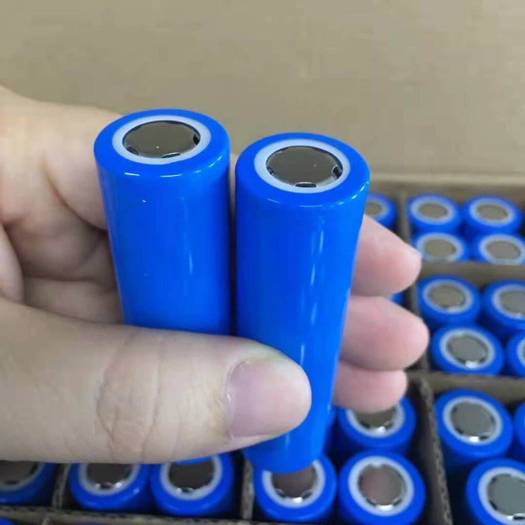 8 viên Pin sạc 18650 hồng ,tím,đỏ,xanh mới 100% dùng cho quạt sạc đèn pin máy nghe pháp