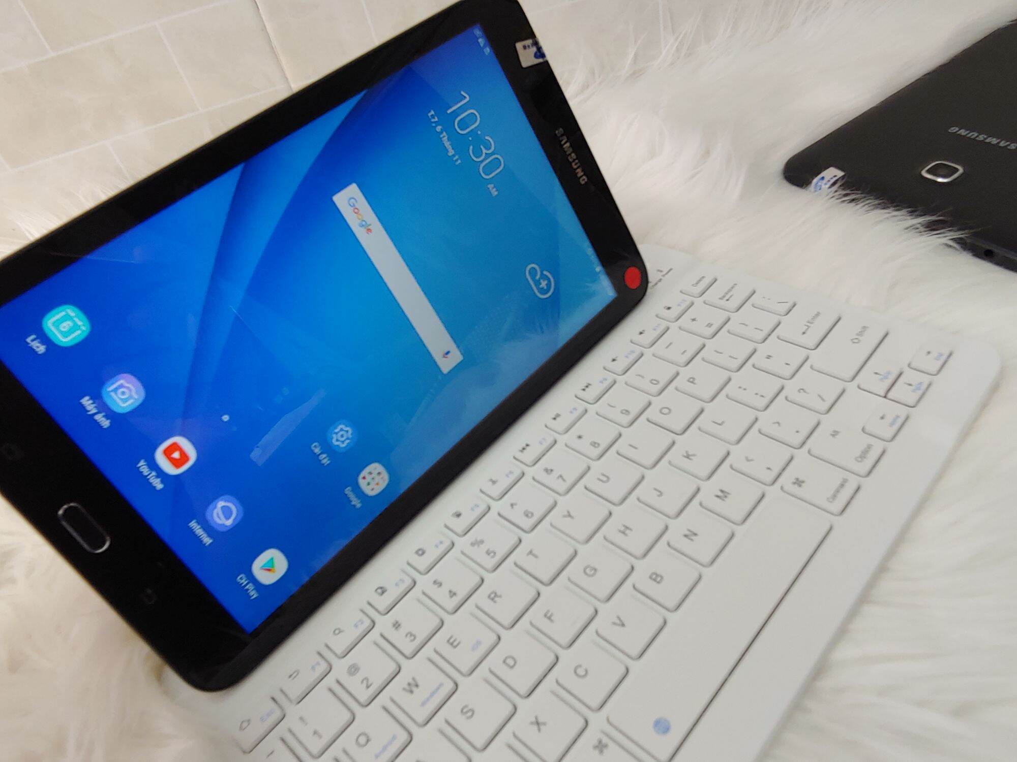 Samsung Tab E 8 inh(Lắp sim 4g wifi ) pin khỏe học online cả ngày