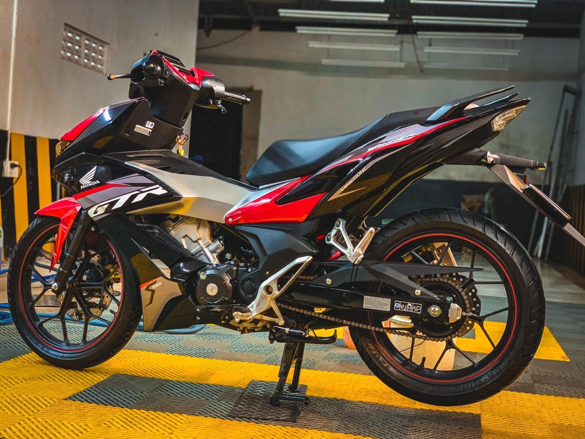 [HCM] Tem rời Winner X chất liệu pvc 3 lớp - màu sắc tươi đẹp