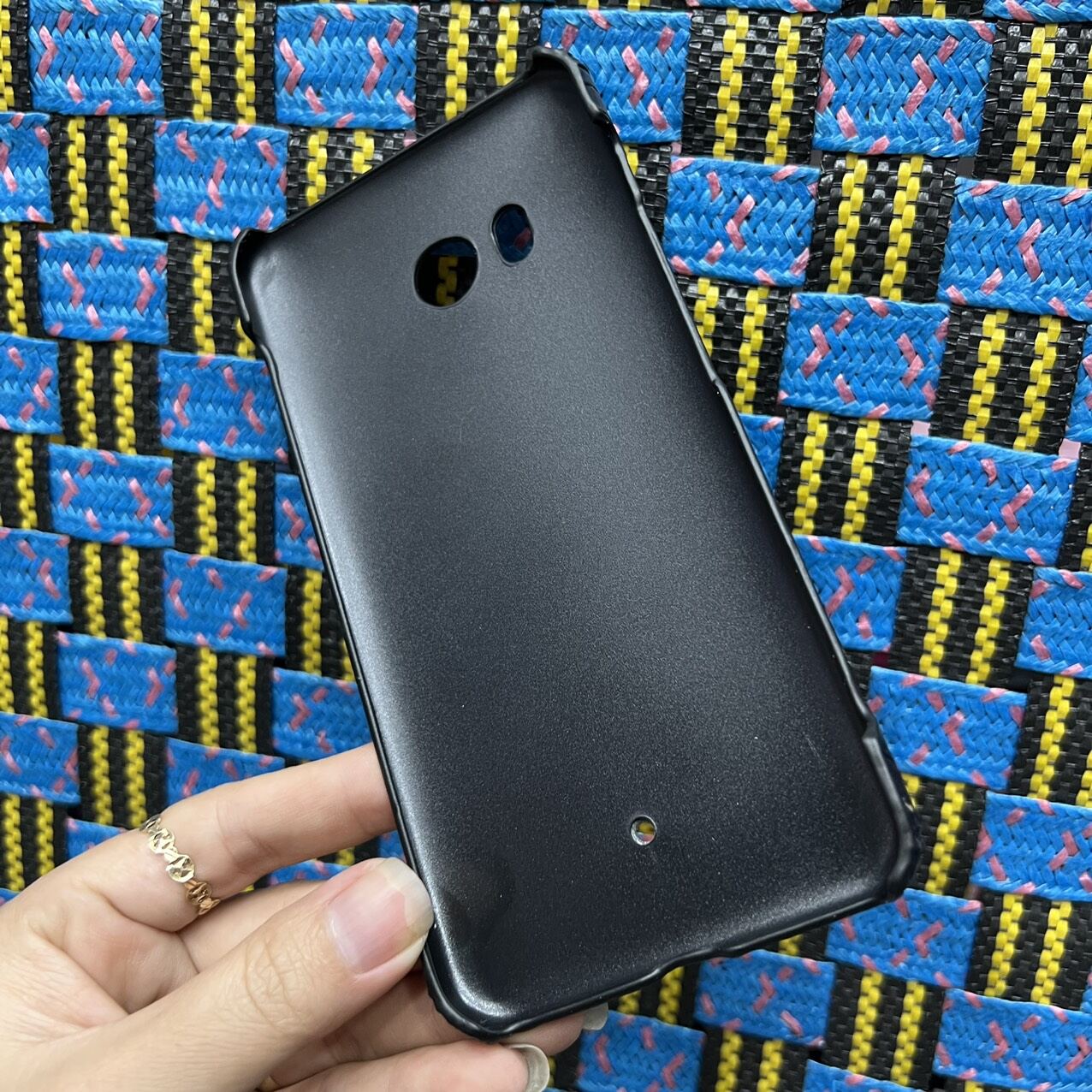 Ốp lưng HTC U11 cứng kiểu da vân cá sấu sang trọng