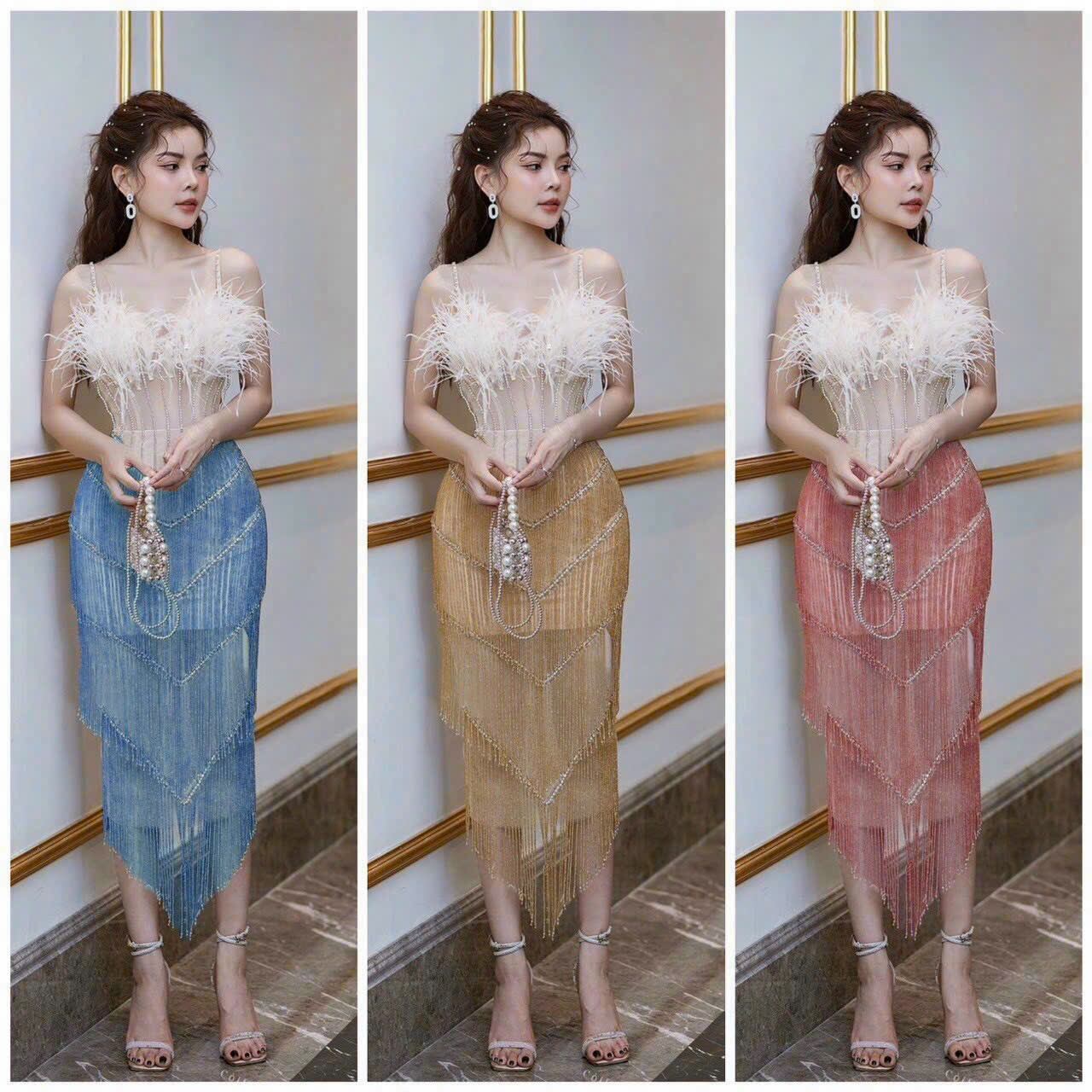 Đầm body phối màu tua rua đính lông vũ