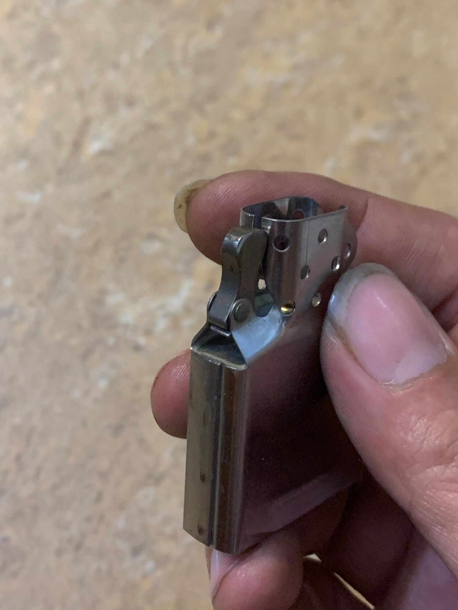 Lưỡi gà chặt góc/ lưỡi gà vuông zippo