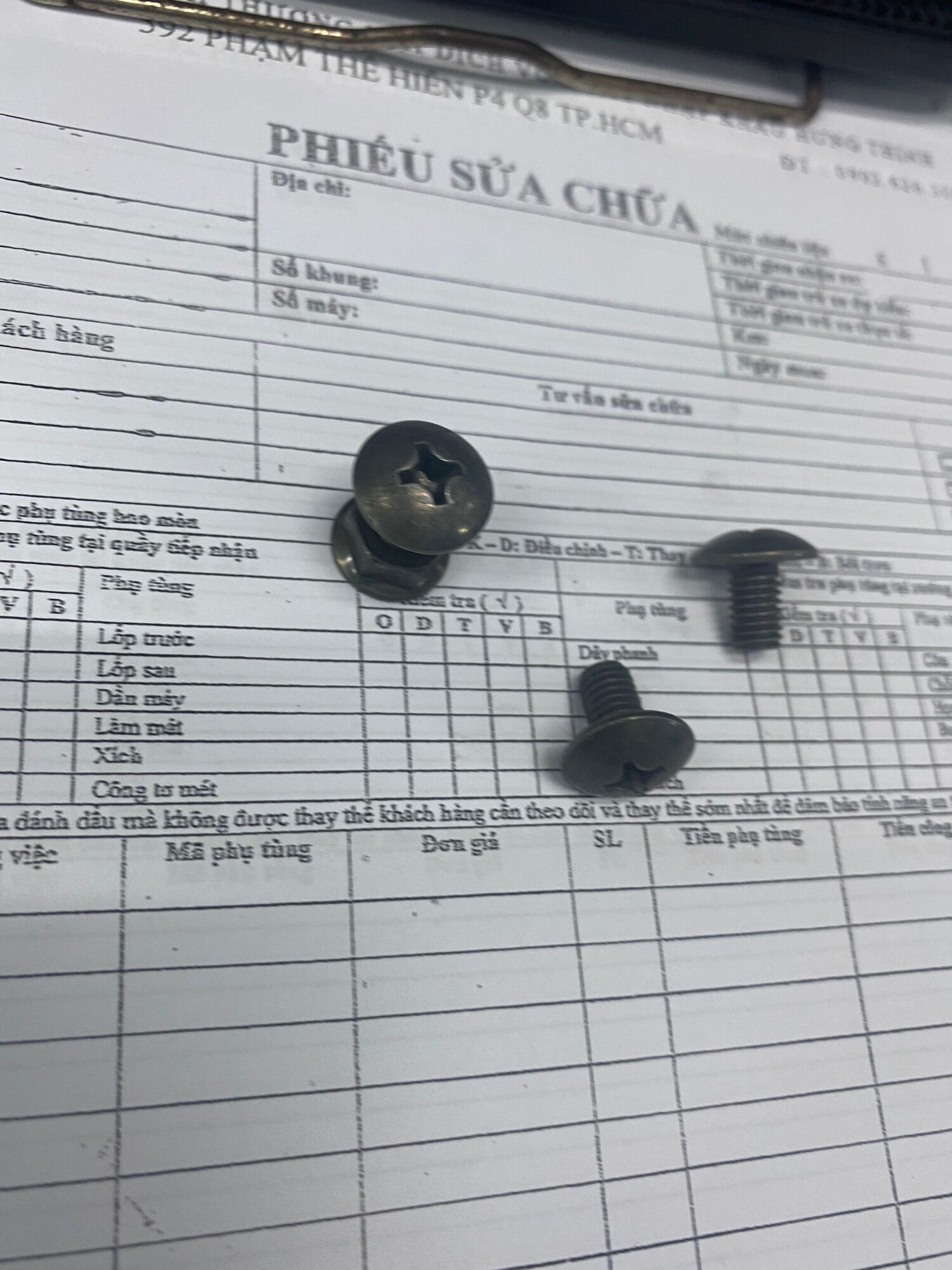 Ốc Dàn áo Suzuki : 6ly10 ( giá 1 con )