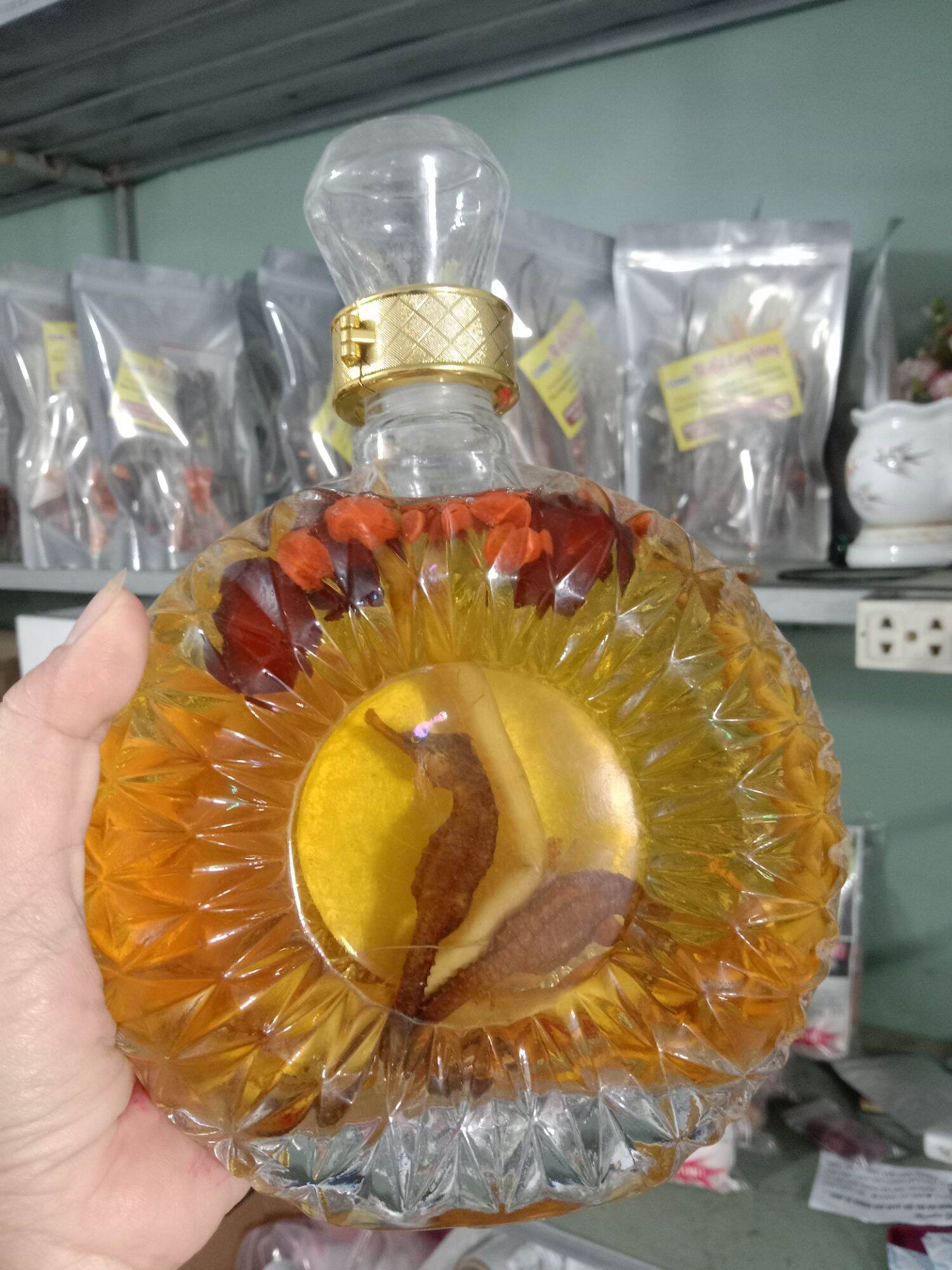 cá ngựa ngâm sẵn chai XO 650ml