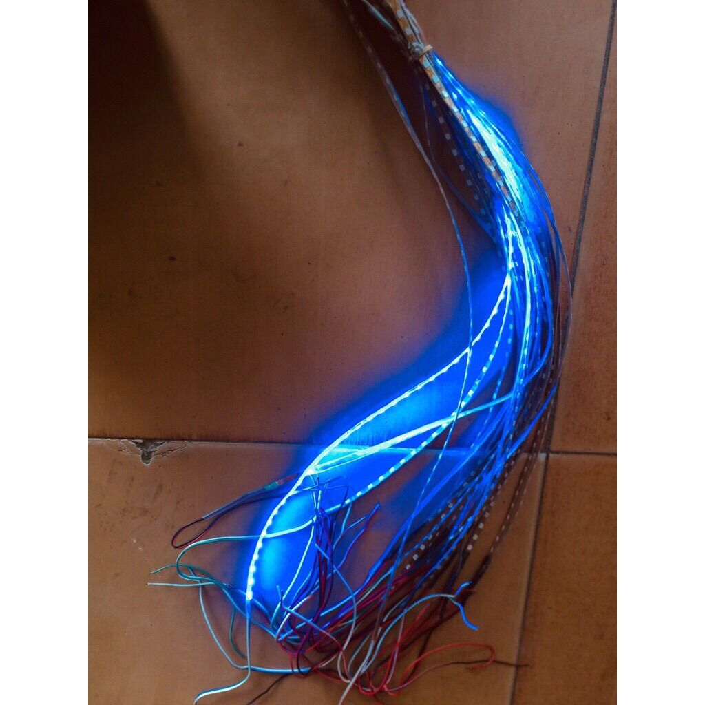 Dây led bẩy màu nháy đuổi