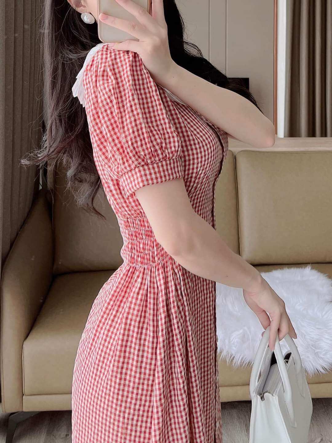 Váy kẻ vintage