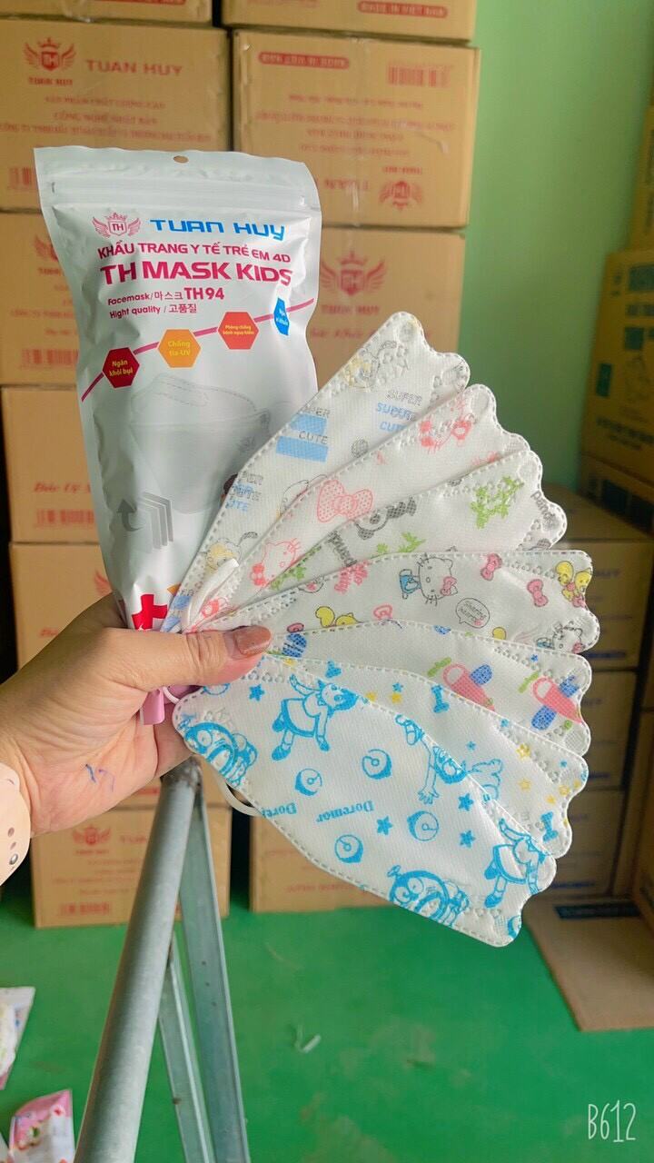 Thùng 300 cái khẩu trang 4D Kf94 cho bé 6 đến 12 tuổi, khẩu trang y tế trẻ em 4 lớp kháng khuẩn