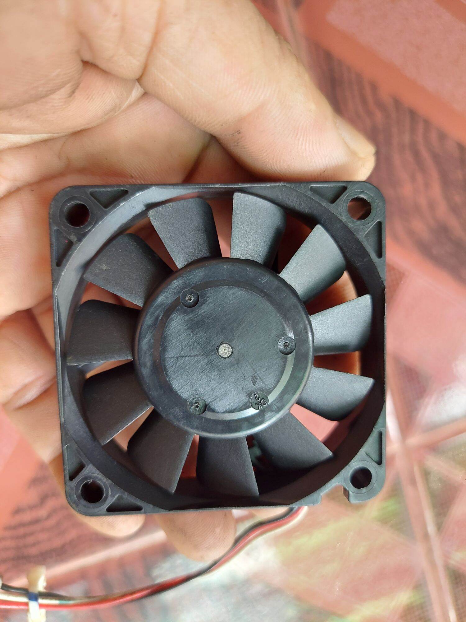 Quạt tản nhiệt Nidec 24V 6×6×1.5 tháo máy.
