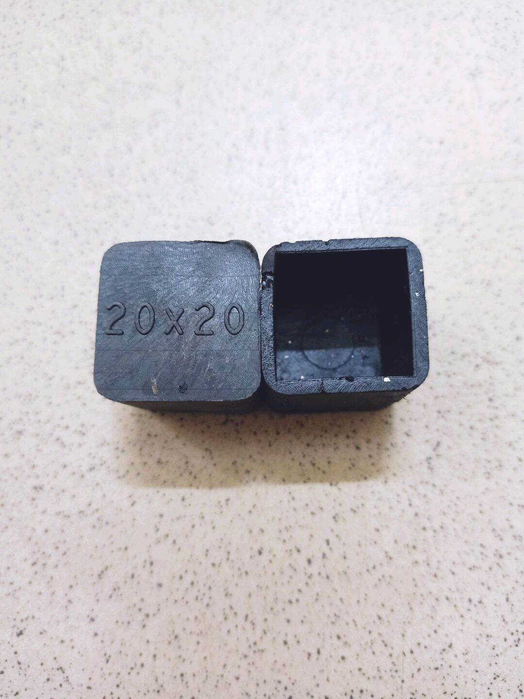Combo bịt cao su ngoài , nút bịt chân bàn ghế 20x20, 100 cái
