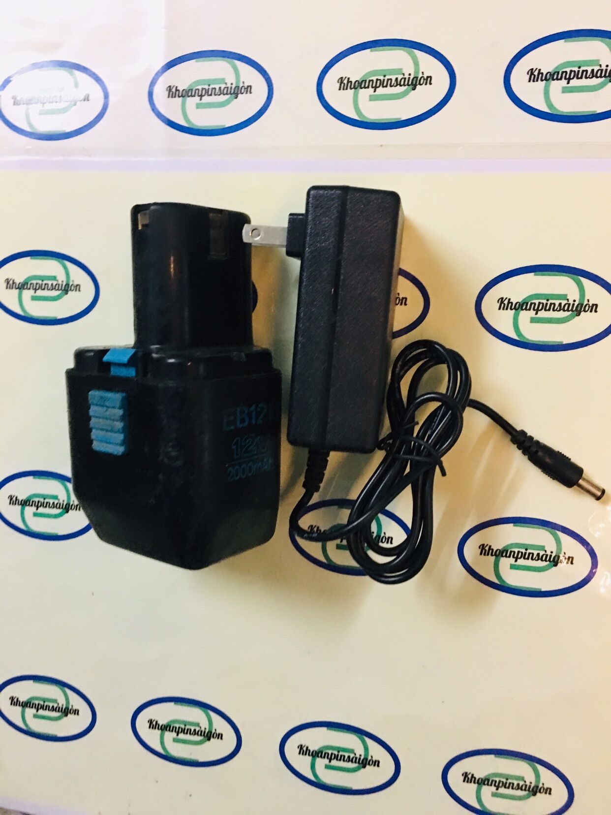 Pin lion 12v Hitachi chọt( vỏ zin cũ)