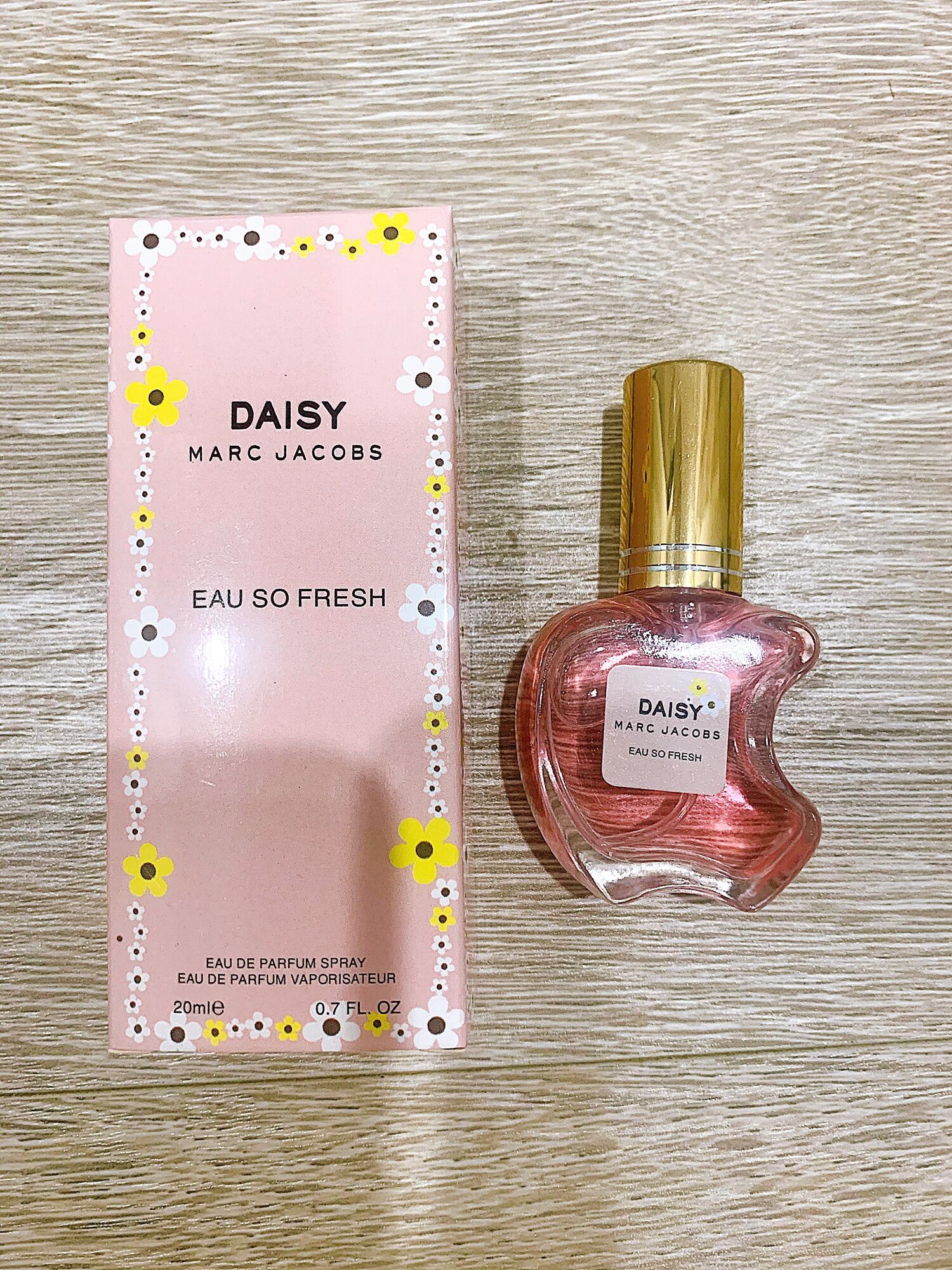 Nước Hoa Mini DAISY EAU SO FRESH