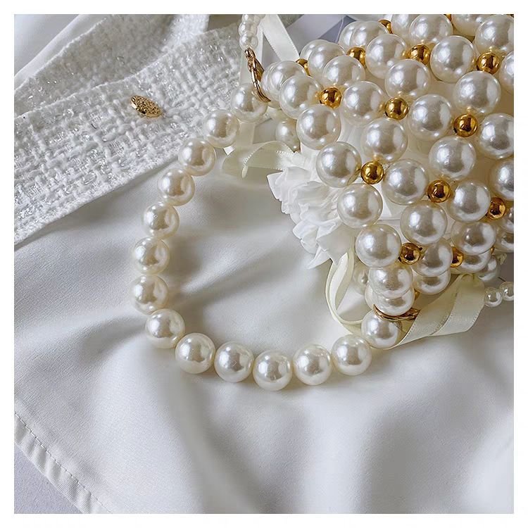 Túi xách handmade hạt cườm dạng trụ siêu xinh