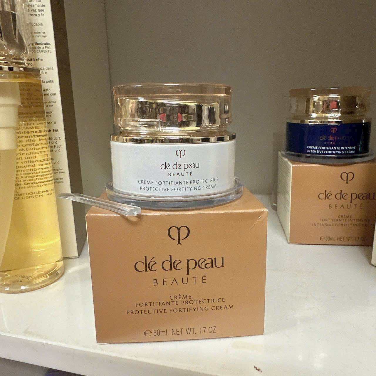 Kem dưỡng chống lão hóa dưỡng trắng da Cle de Peau Beauté 50ml ngày sẵn hàng