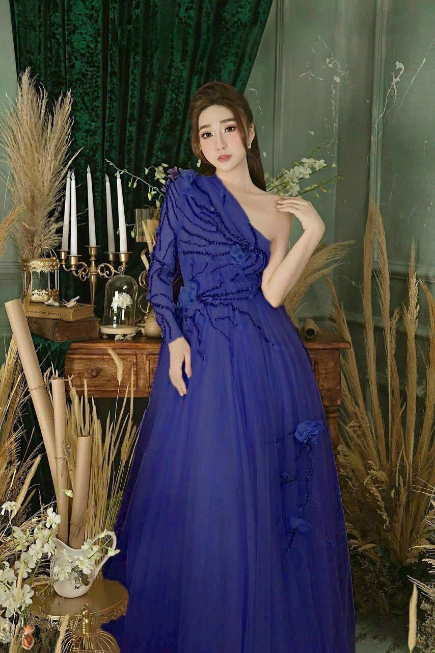 ĐẦM MÀ HOA LỆCH VAI