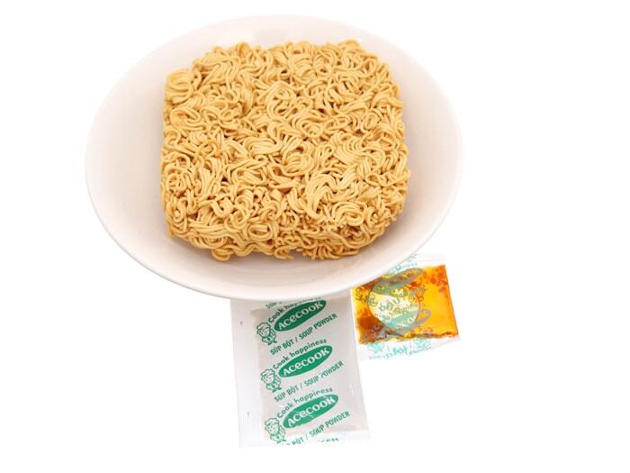 Thùng 30 gói mì Hảo Hảo sườn heo tỏi phi 73g