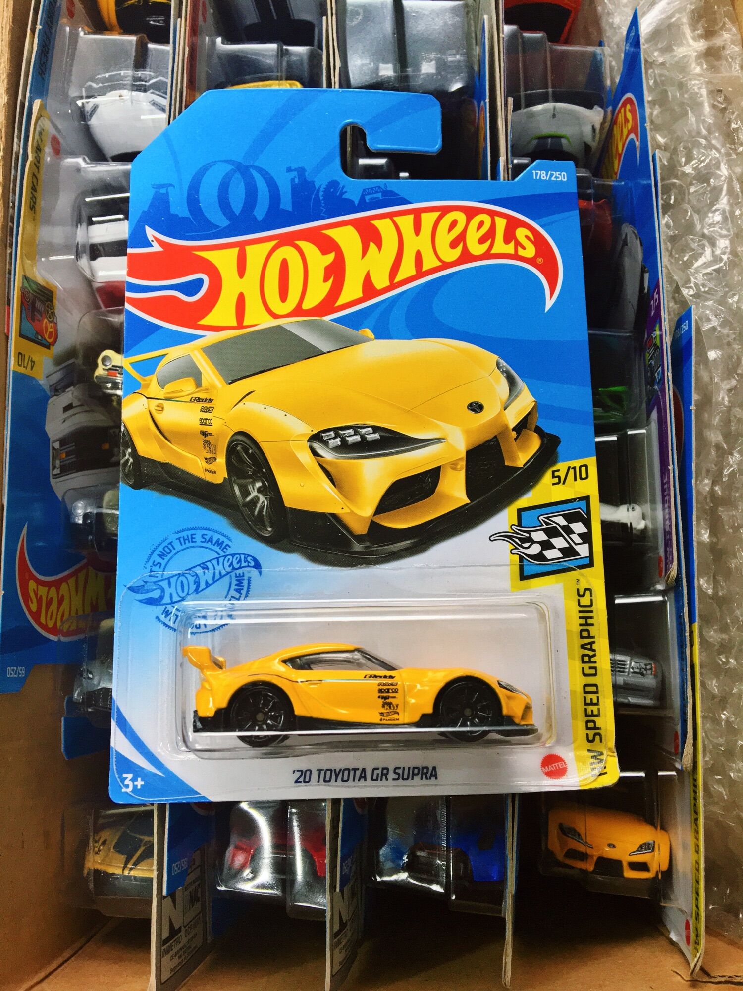 Xe Mô Hình Hot Wheels tỉ lệ 1:64 " 20 Toyota GR Supra" (Vàng) (Model 2021)