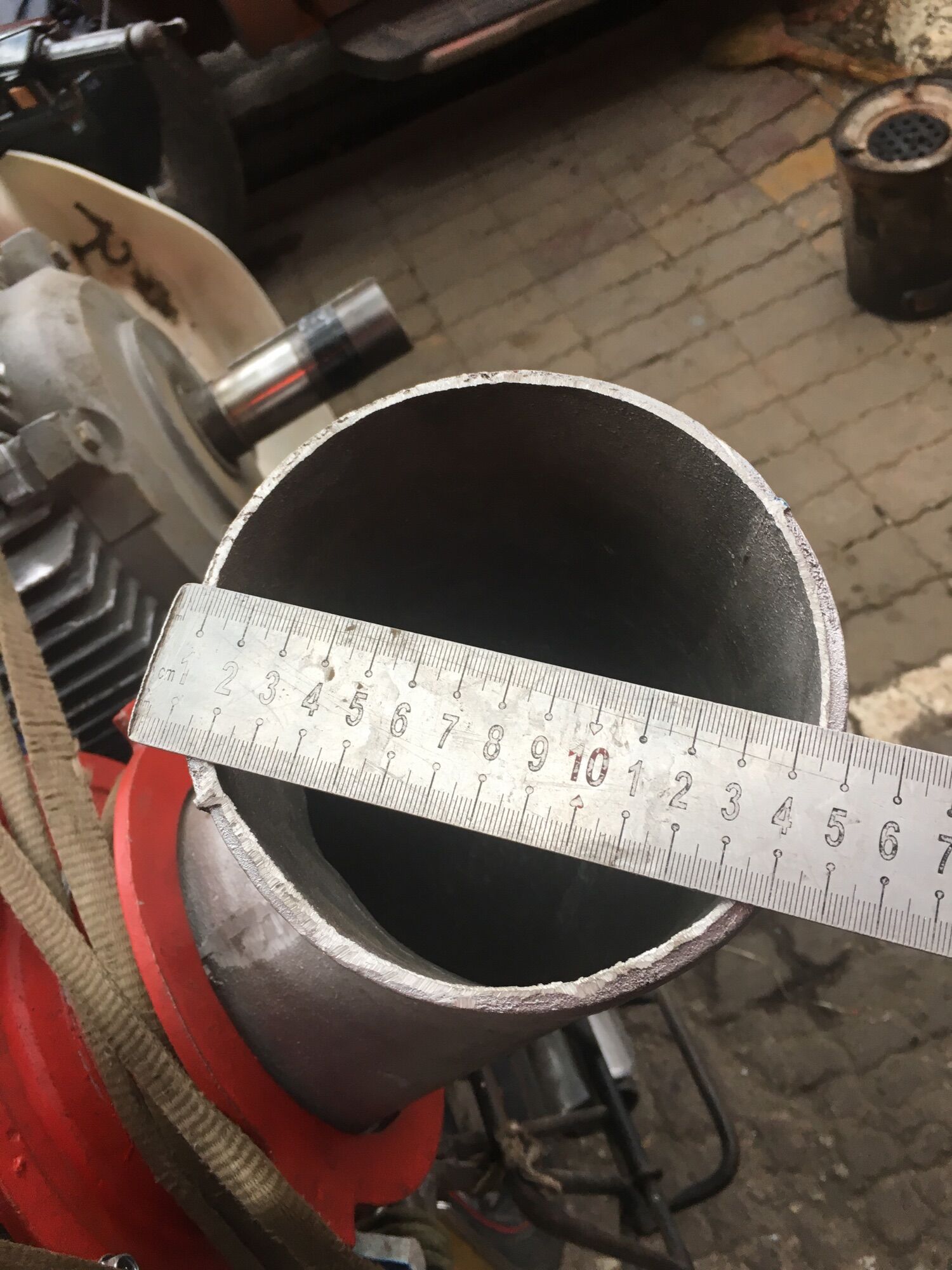 Sên máy bơm nước ống 150mm