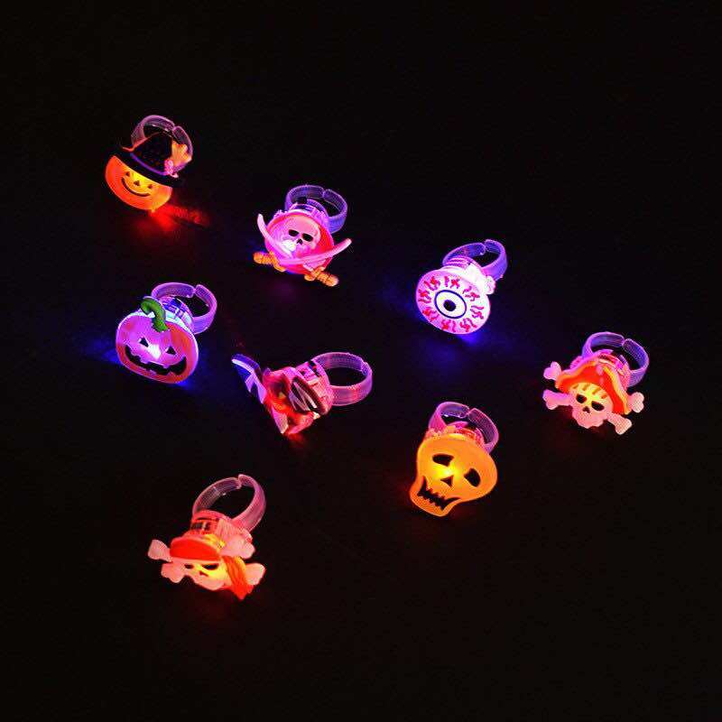 Nhẫn phát sáng halloween cho bé