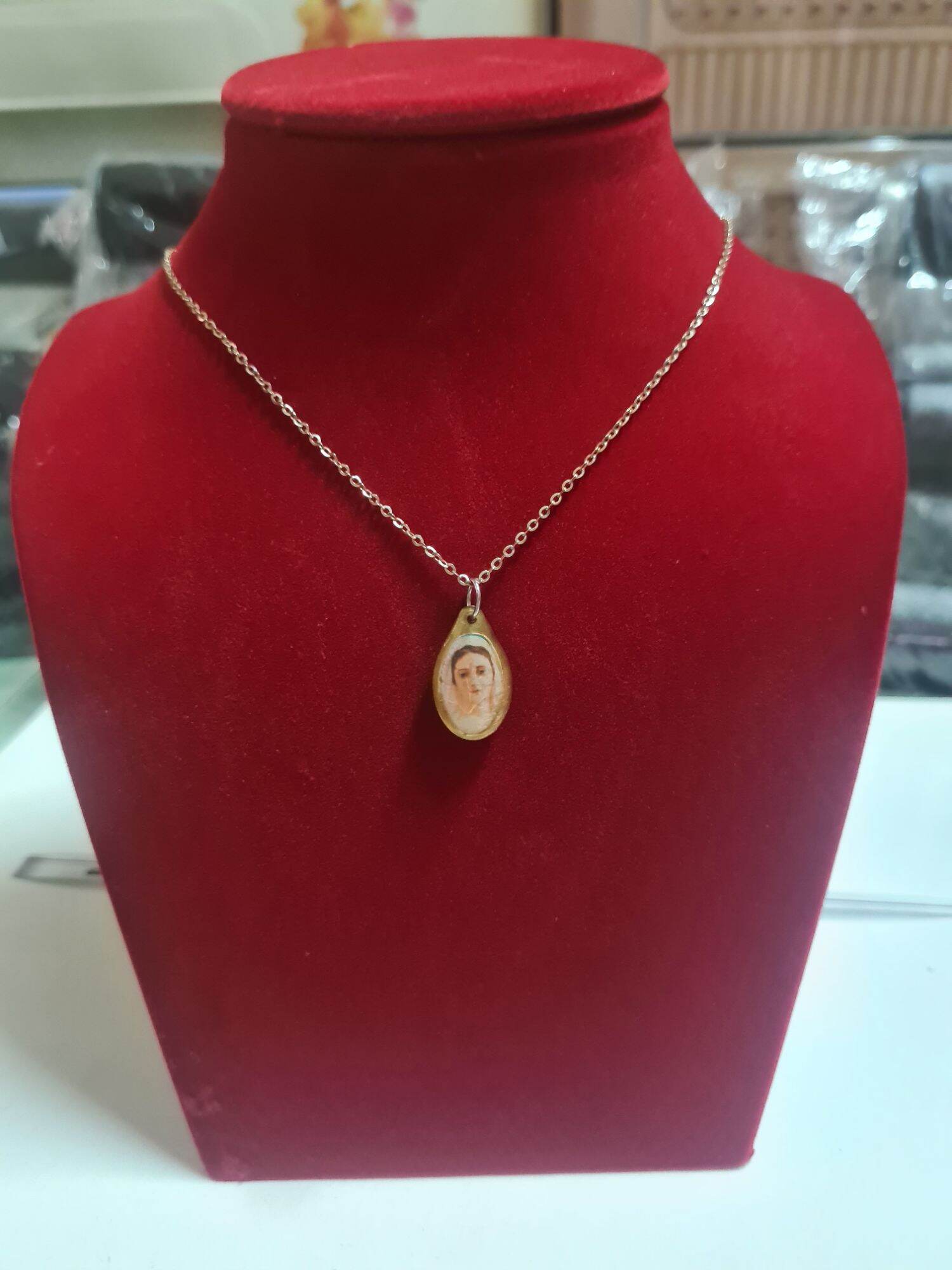 cổ nhung trưng dây chuyền, vòng cổ