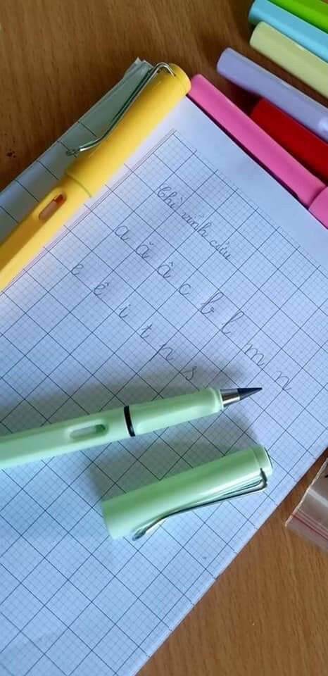 Bút Chì Vĩnh Cửu Viết mãi không hết