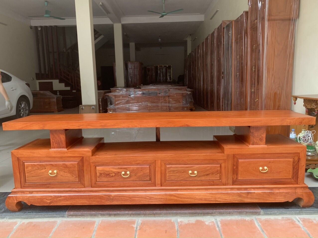 Kệ tivi sofa phẳng gỗ hương đá
