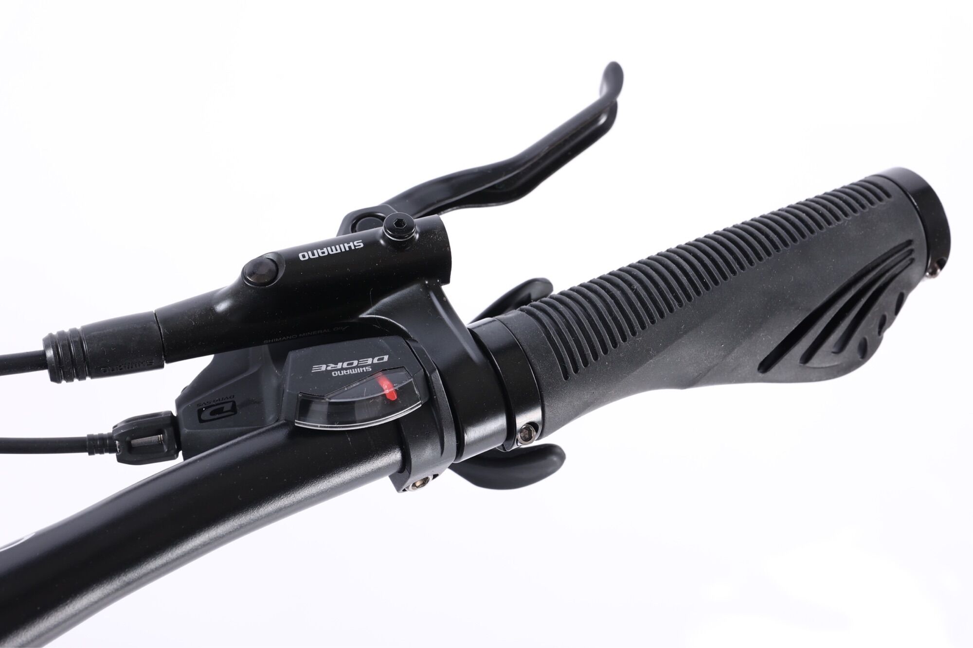 Calli 6100 bánh 27,5 đề Shimano Deore 30 tốc độ
