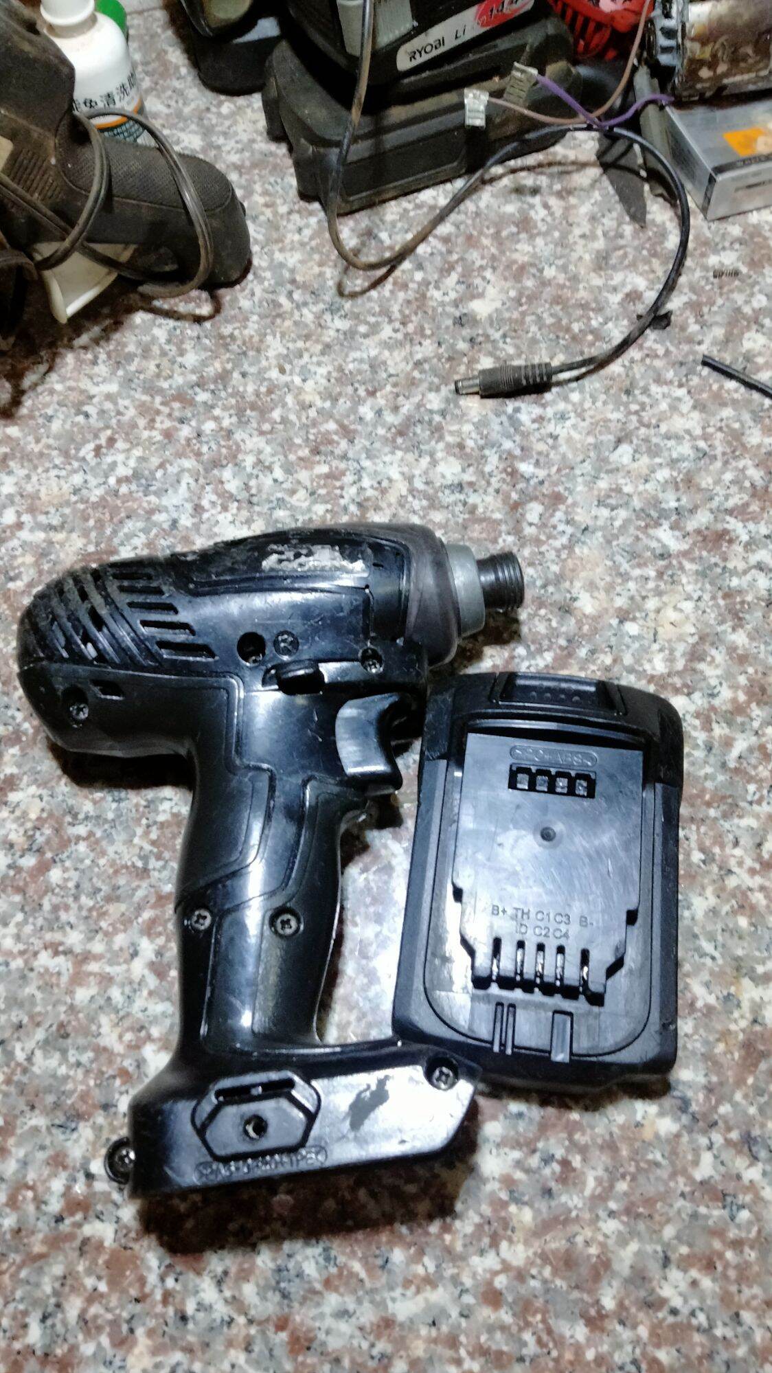 víc ryobi 18v