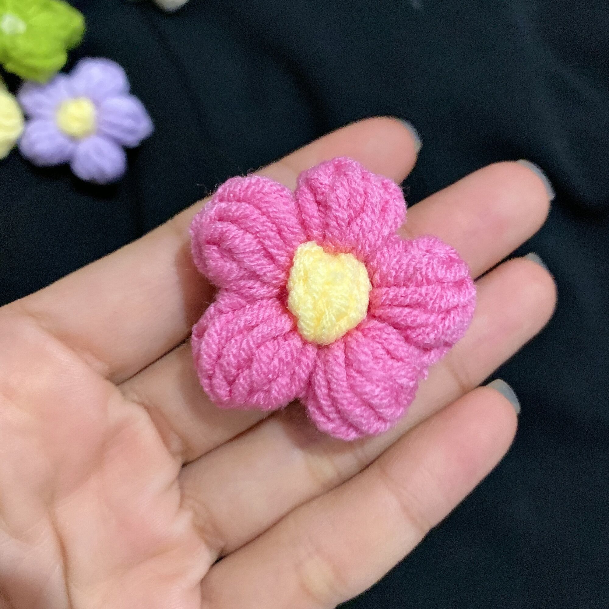 1 HOA MÓC LEN SIZE 4cm ( không có ghim cài)
