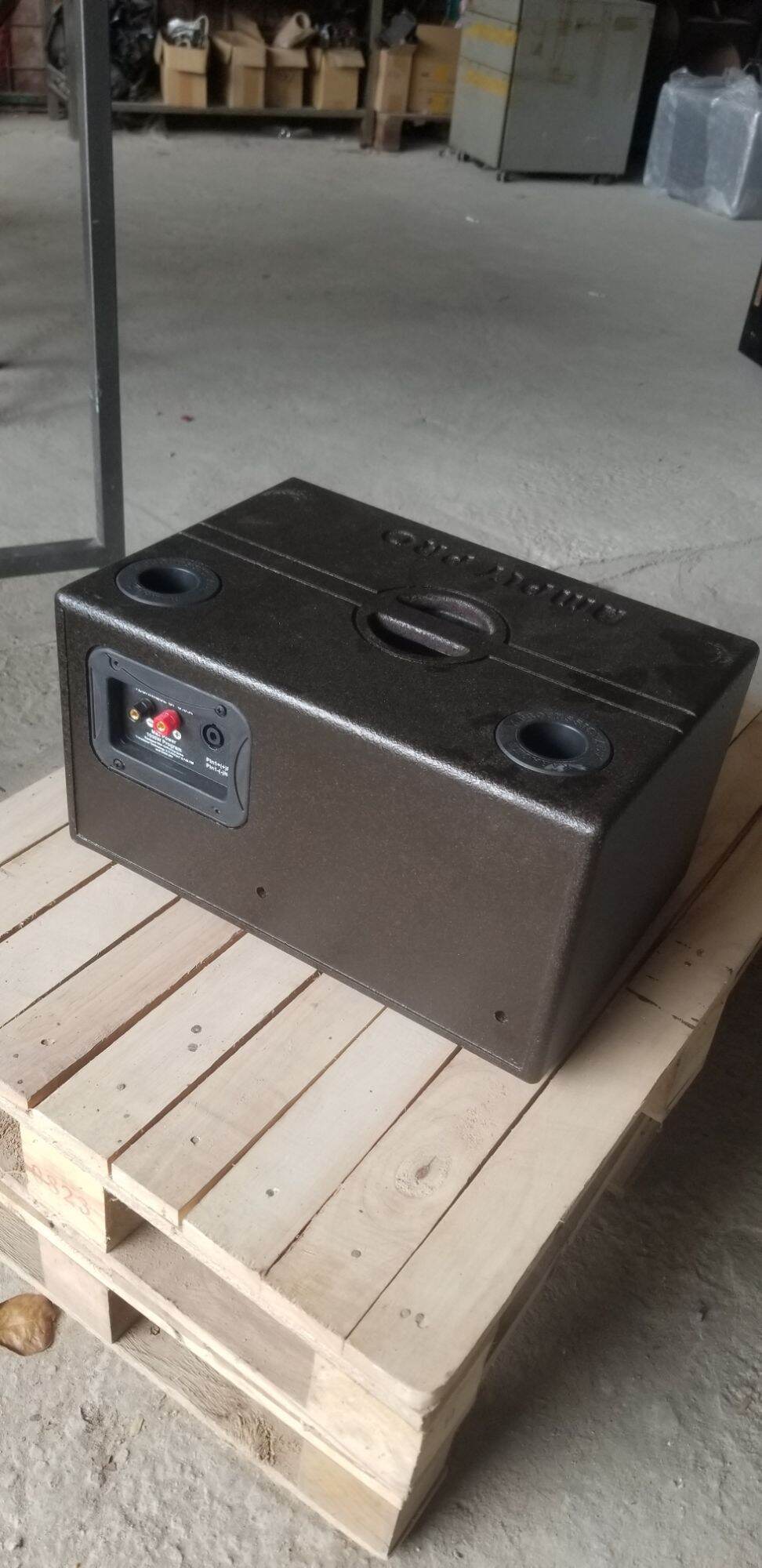 Vỏ thùng gắn mạch 19x38