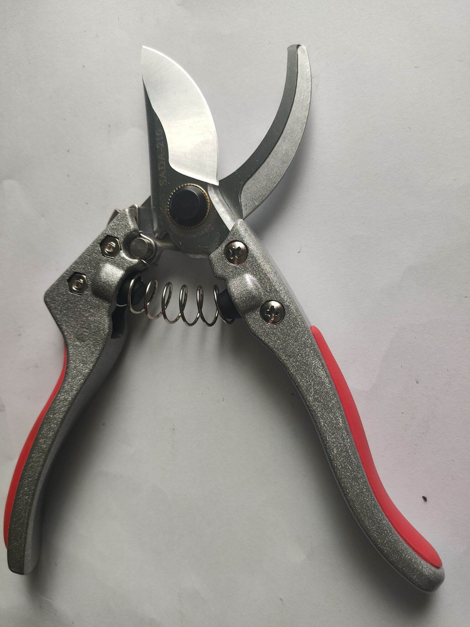 Kéo cắt cây cành 210 SK5 siêu sắc .sắc vĩnh viễn