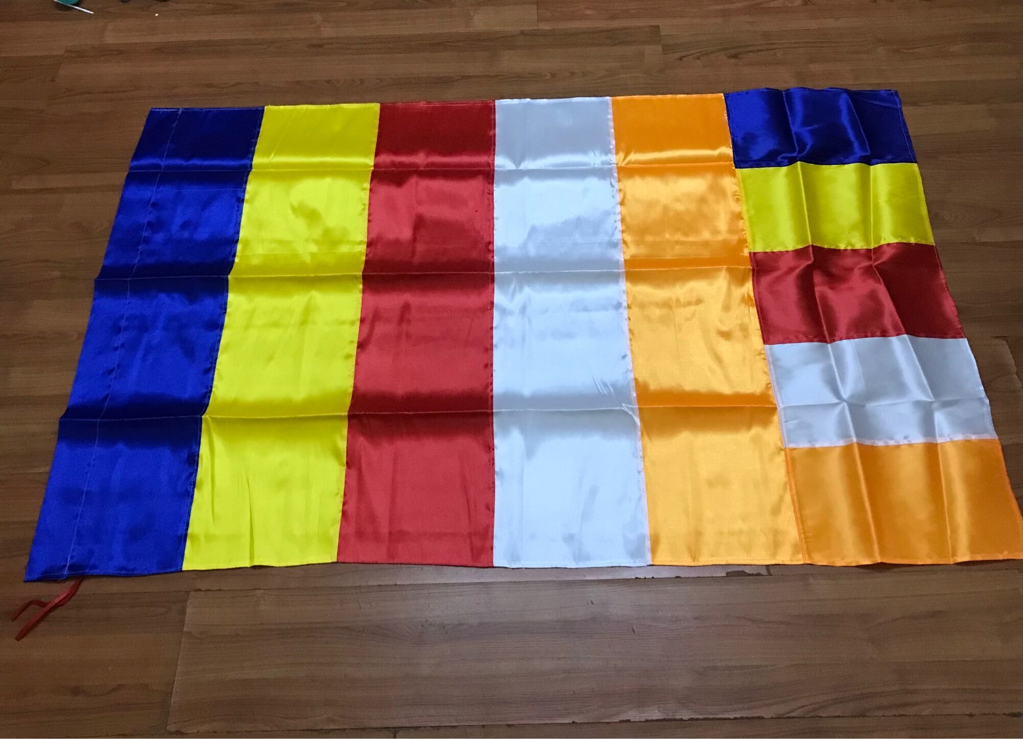 Cờ phật giáo kích thước 0.8x1.2m
