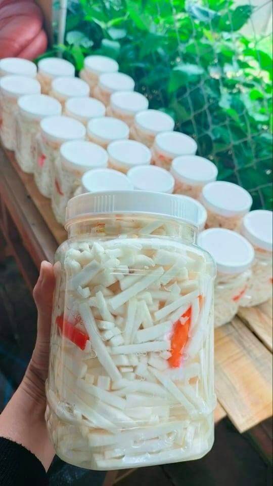 Măng muối chua tỏi ớt