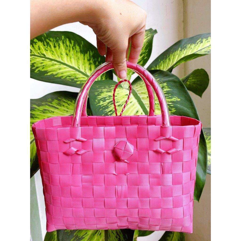 Giỏ nhựa đan tay