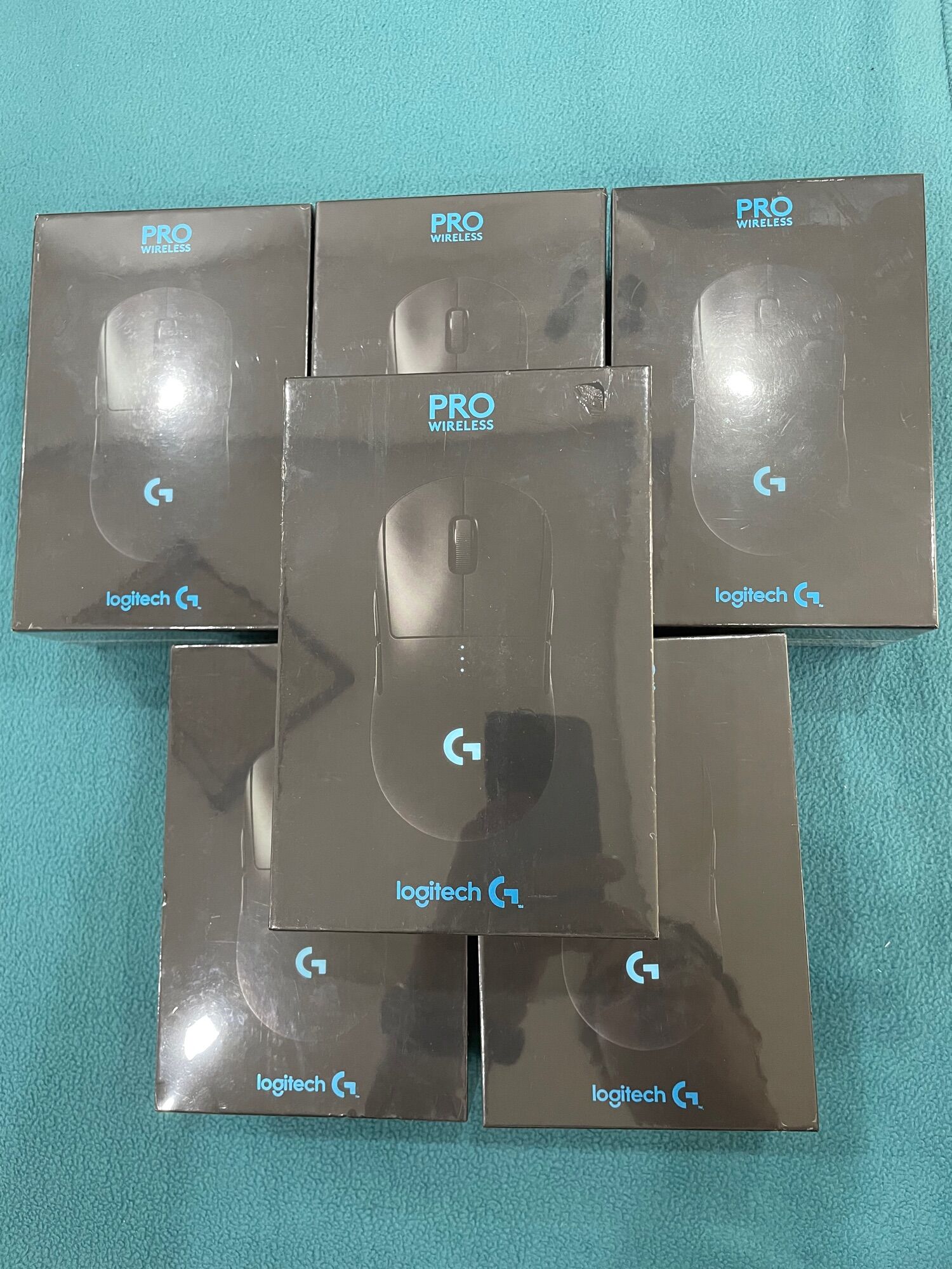 Logitech G Pro Hero Wireless Gaming Mouse (New/Seal) - Bảo hành 12 tháng