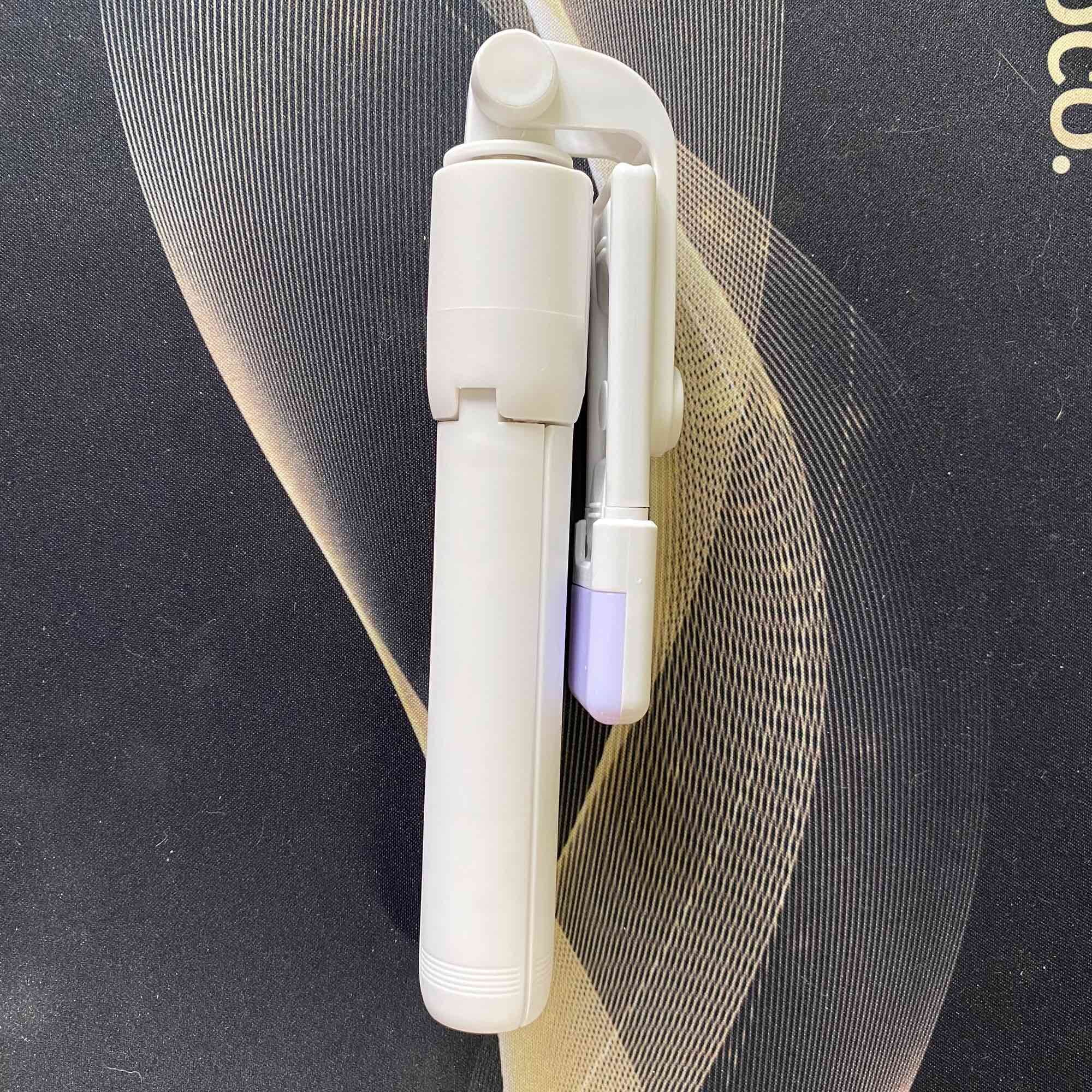 Gậy Chụp Ảnh Selfie Kết nối Bluetooth - Có Đèn