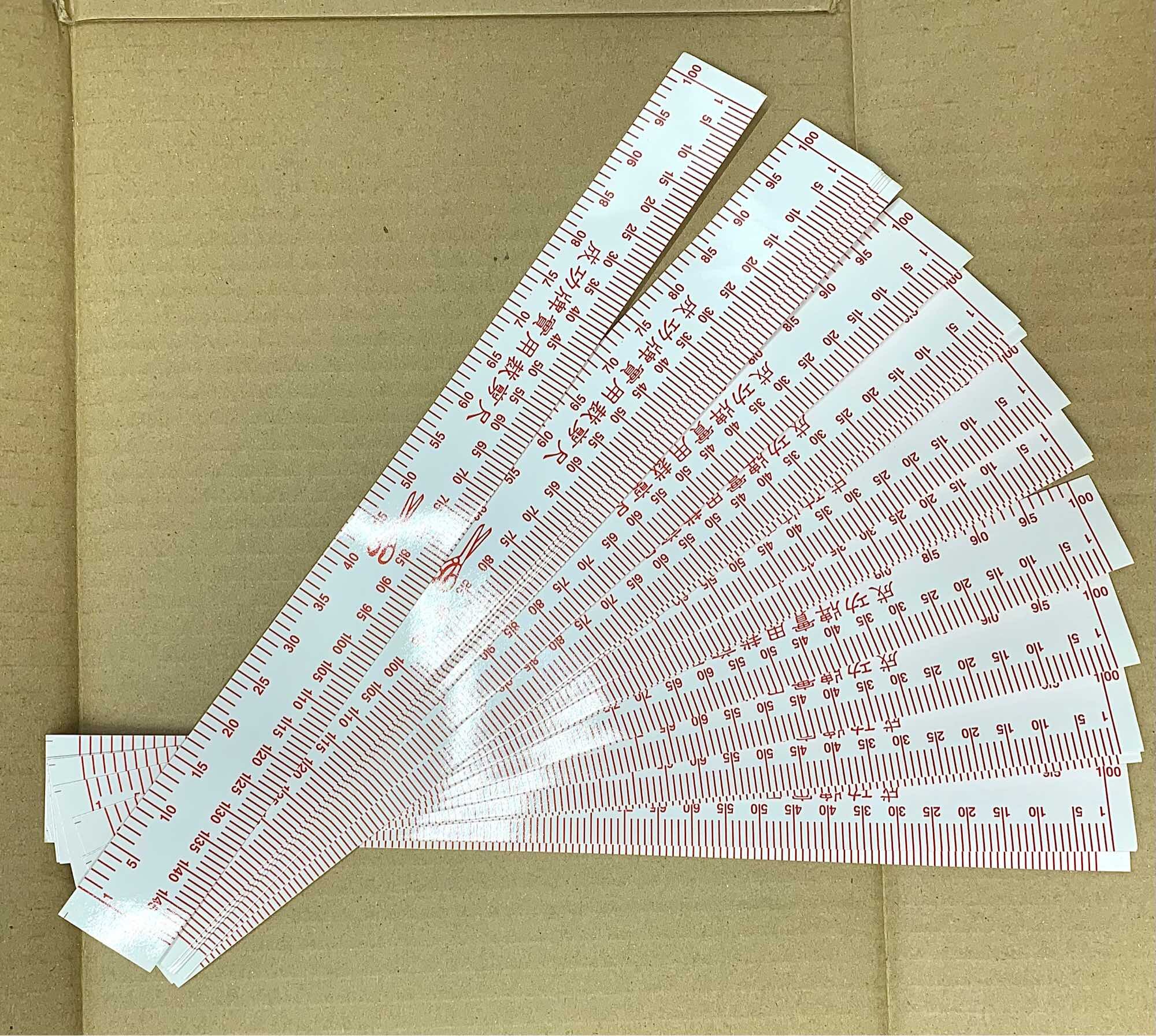 Thước giấy đo tỷ lệ.