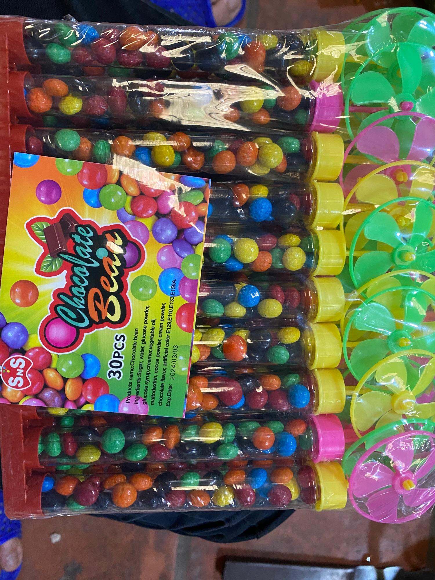 Vỉ 30 lọ xê kèm đồ chơi hình chiếc quạt