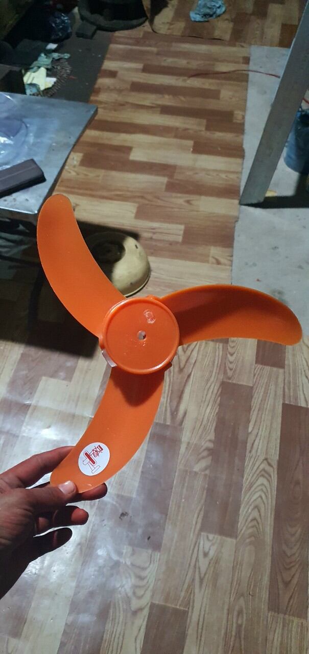 Cánh quạt nhựa 3 lá B3 (sải cánh 30cm) - Cam [Minh Tiến Plastic]