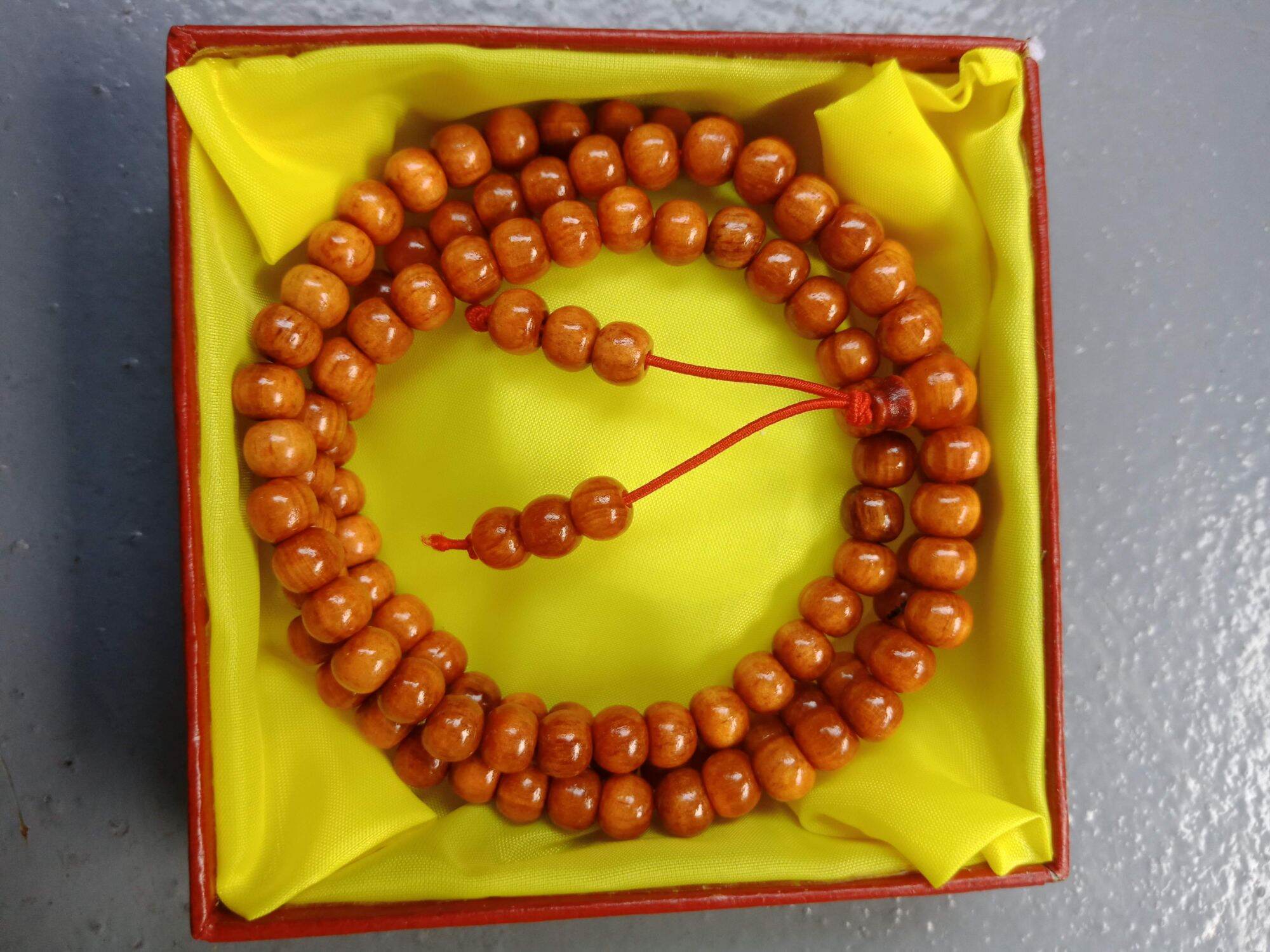 tràng 108 hạt gỗ huyết rồng