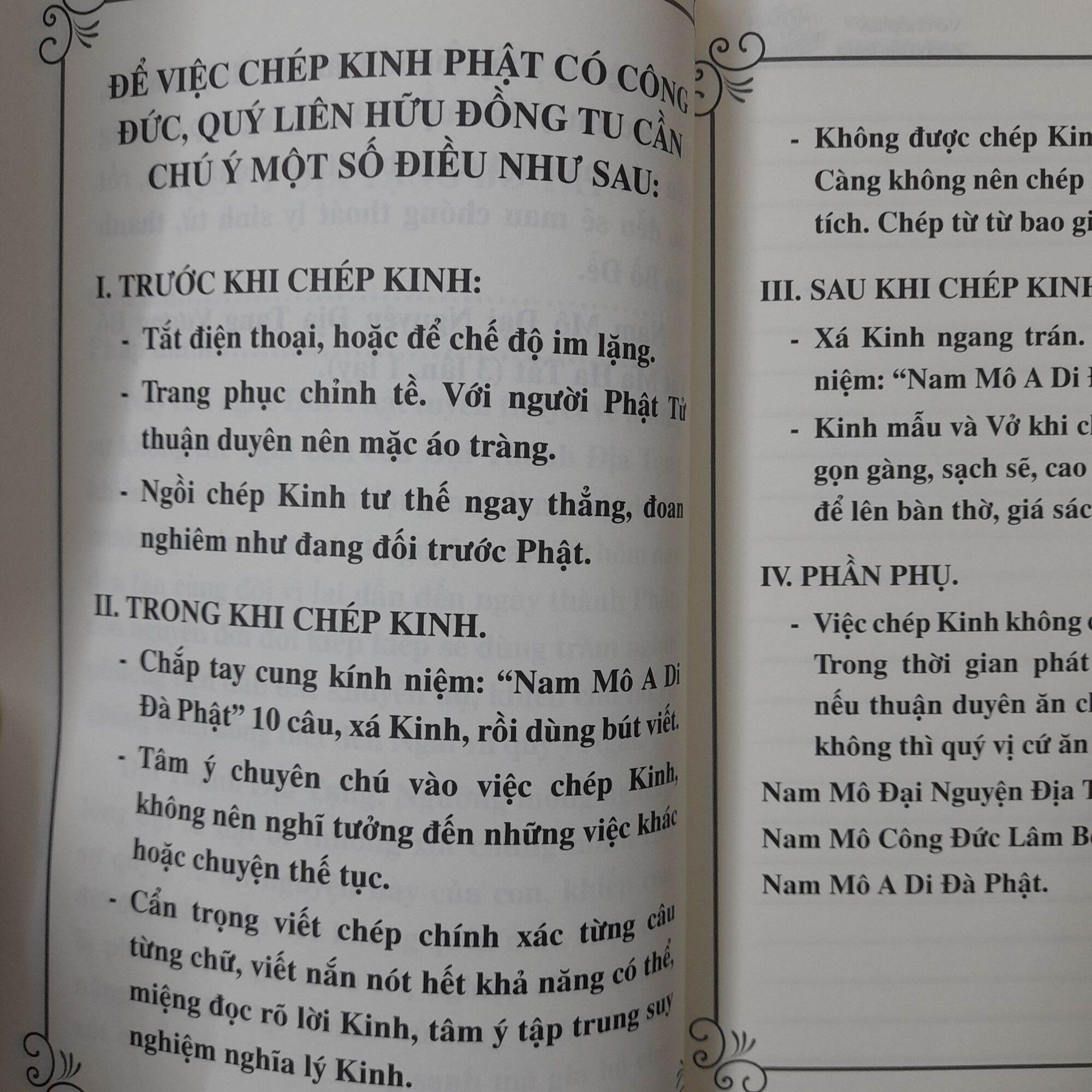 Vở Chép Kinh Địa Tạng