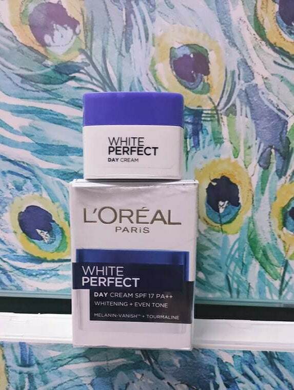 Kem dưỡng ban ngày Loreal White Perfect 20ml