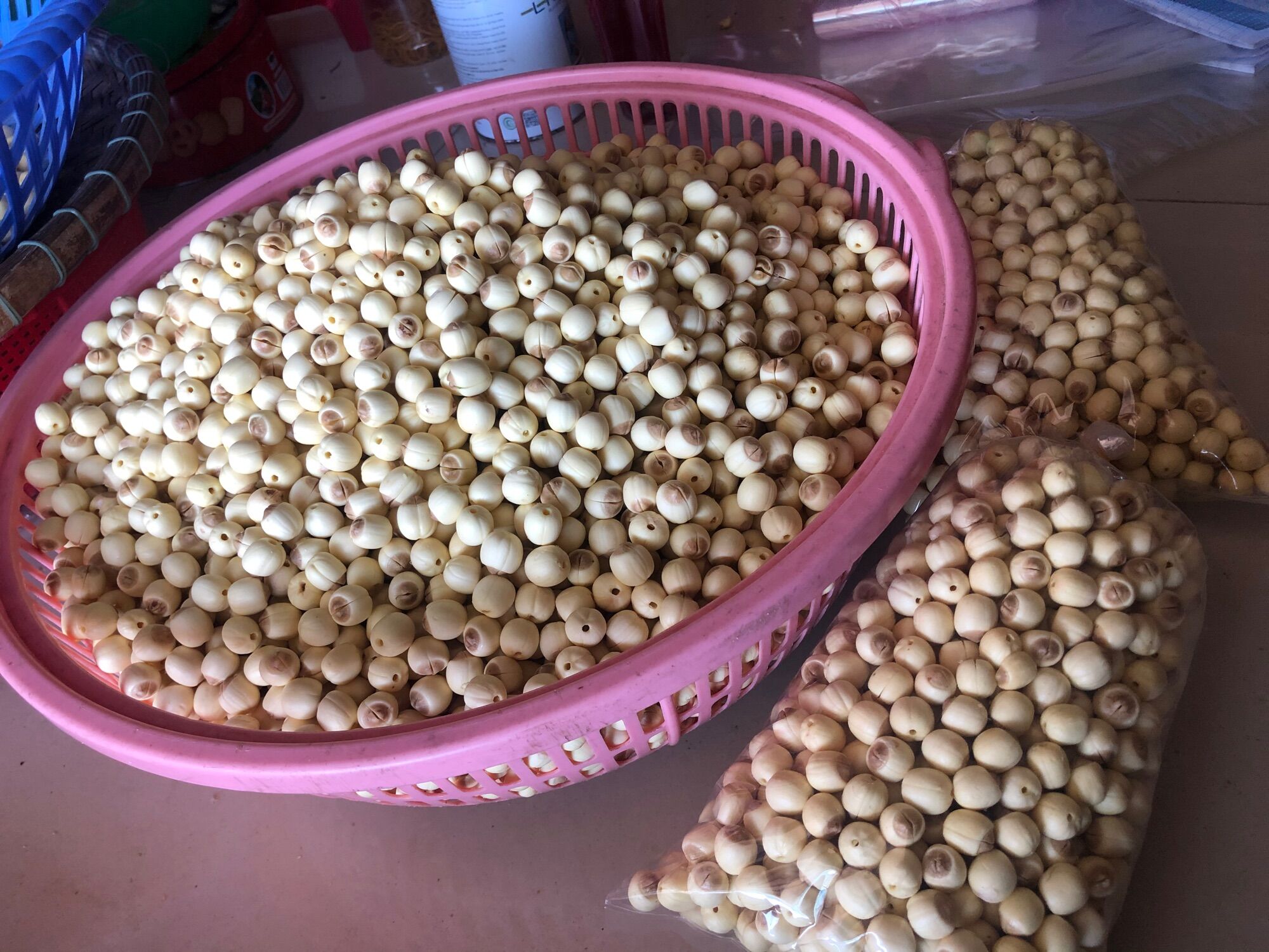 500gr sen tươi Quảng Nam nhà làm ( hạt bở, bùi, hạt tròn)