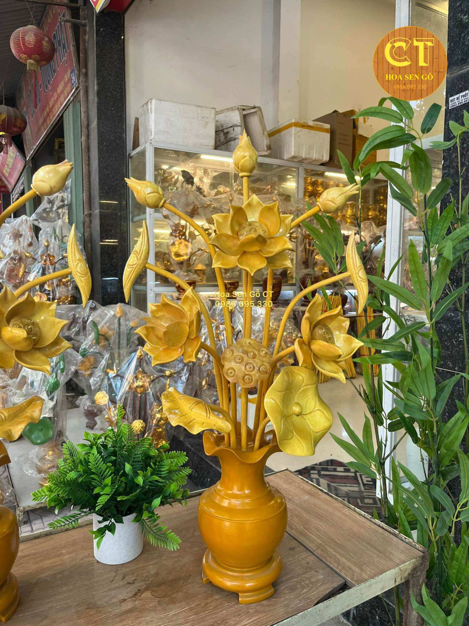 Hoa Sen Gỗ Cao 67cm - 1 Bình