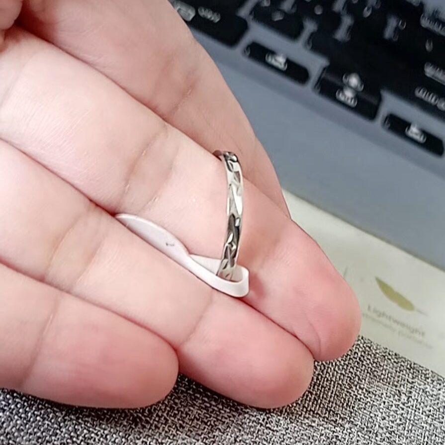 [Giá 1 chiếc] NHẪN TITAN TRẮNG KHẮC KIỂU